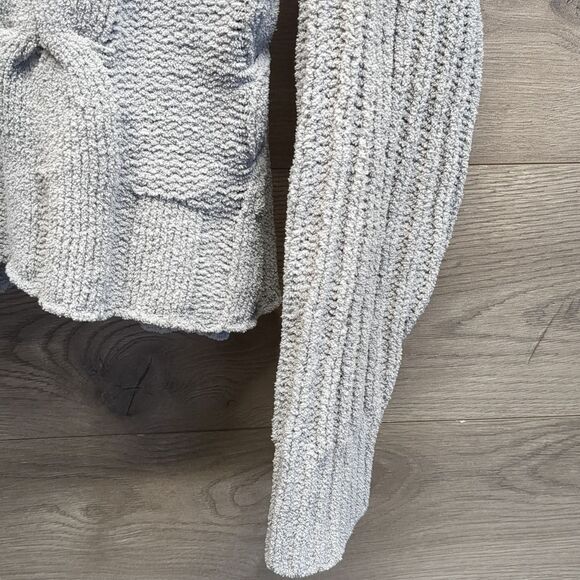 Gray Cable Knit Turtleneck Sweater - Picture 4 of 8